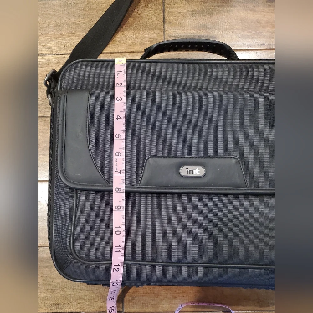 Init laptop briefcase‎ messenger/shoulder bag